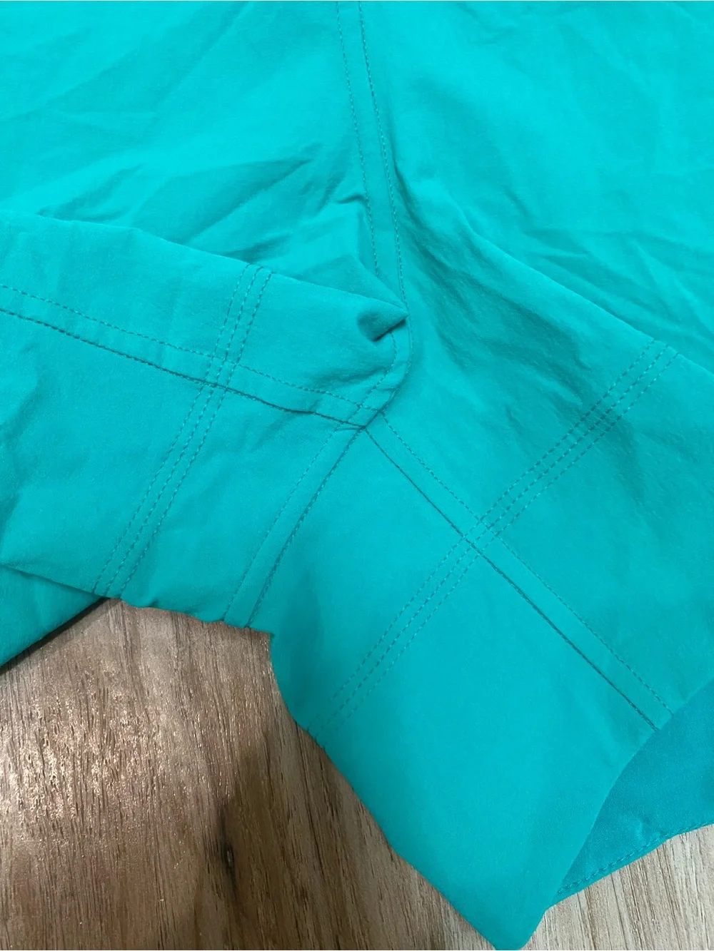 LULULEMON STRETCH WOVEN RELAXED FIT HIGH RISE SHORT 4” INSEAM KELLY GREEN SZ SM